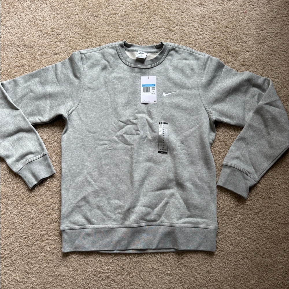 NWT Men’s Nike Solo Swoosh Fleece Crew Sweatshirt Grey 611467-063 Medium NEW